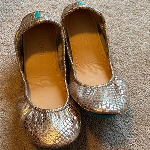 Like new Wild copper Tieks size 9